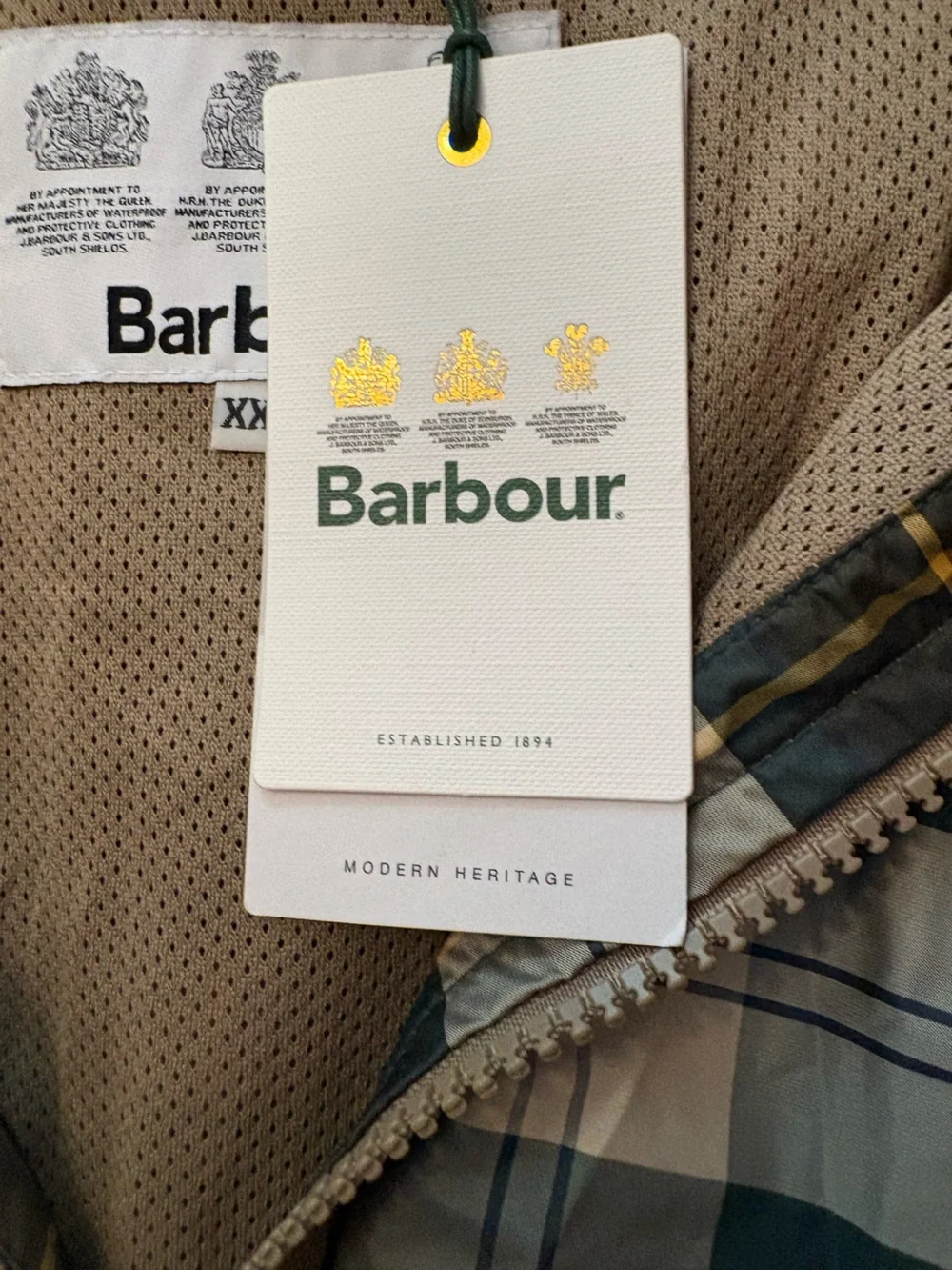 NWT Barbour Lightweight Plaid Zip Snowproof Jacket. Size XXL.